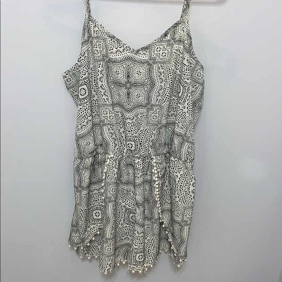 Romper - Picture 1 of 3